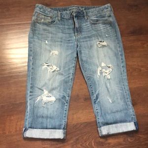 Women’s American Eagle boy fit capris size 14